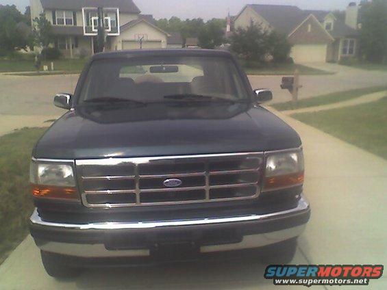 1995 Ford Bronco front view, dark blue