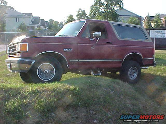 mvc002s.jpg up on a grassy knoll