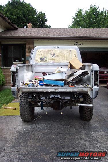 truck-07_22_003.jpg The truck being used as a storage unit.
