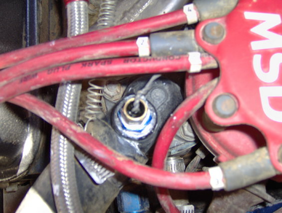 hpim0437.jpg temp probe in thermastat housing