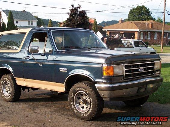This is my how it looked when I got it home.  NO RUST!  This Bronco came from texas completely rust free.  Very nice to me.