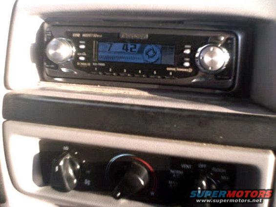 radio.jpg 