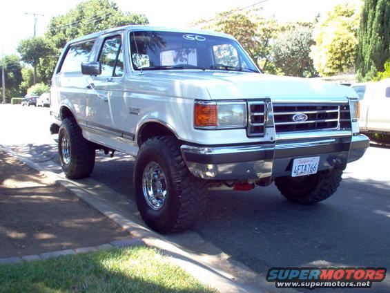 dads-jeep-and-my-bronco-009.jpg 