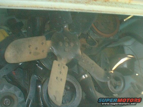 dsc00330.jpg 1960 Tbird AC 5 blade fan