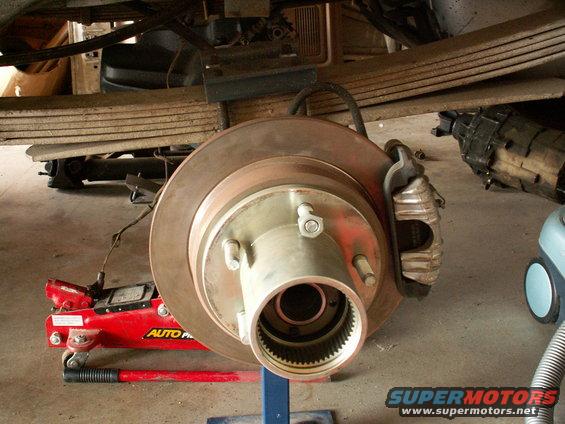 Rear full floater hubs with disc brake conversion....ready for 4.56's, air locker and 35 spline axles!