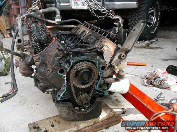 engine_front_1.jpg Front of the old engine.