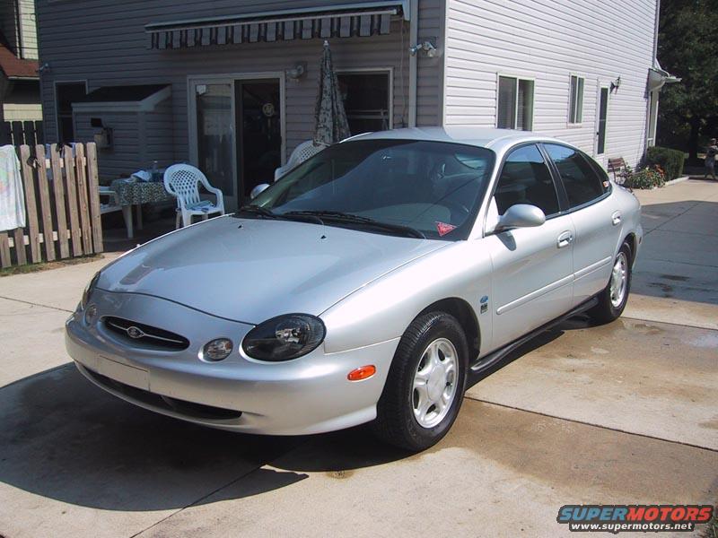 1999 Ford Taurus