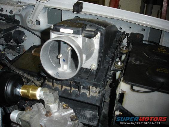 bronco-020.jpg Air box reinstalled with spacers. 