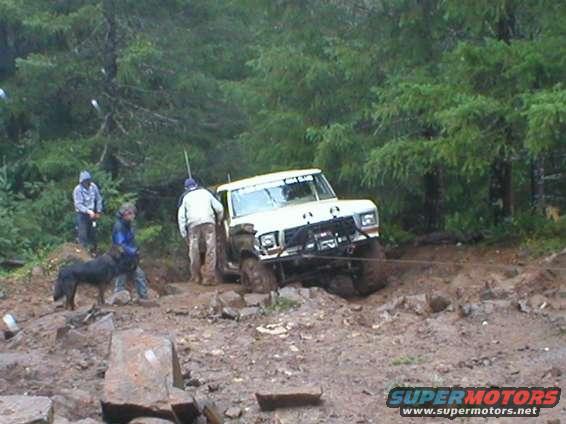 p1010078.jpg Finally, the cable was hooked up.