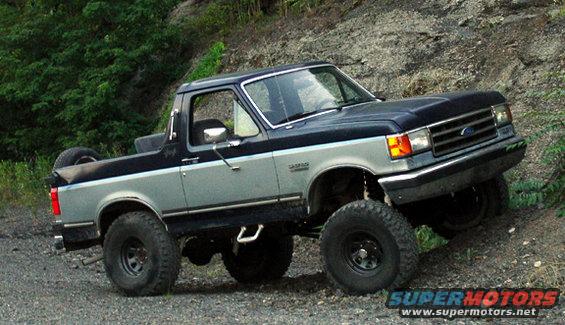 tylers-pics-107web.jpg Showin a little flex