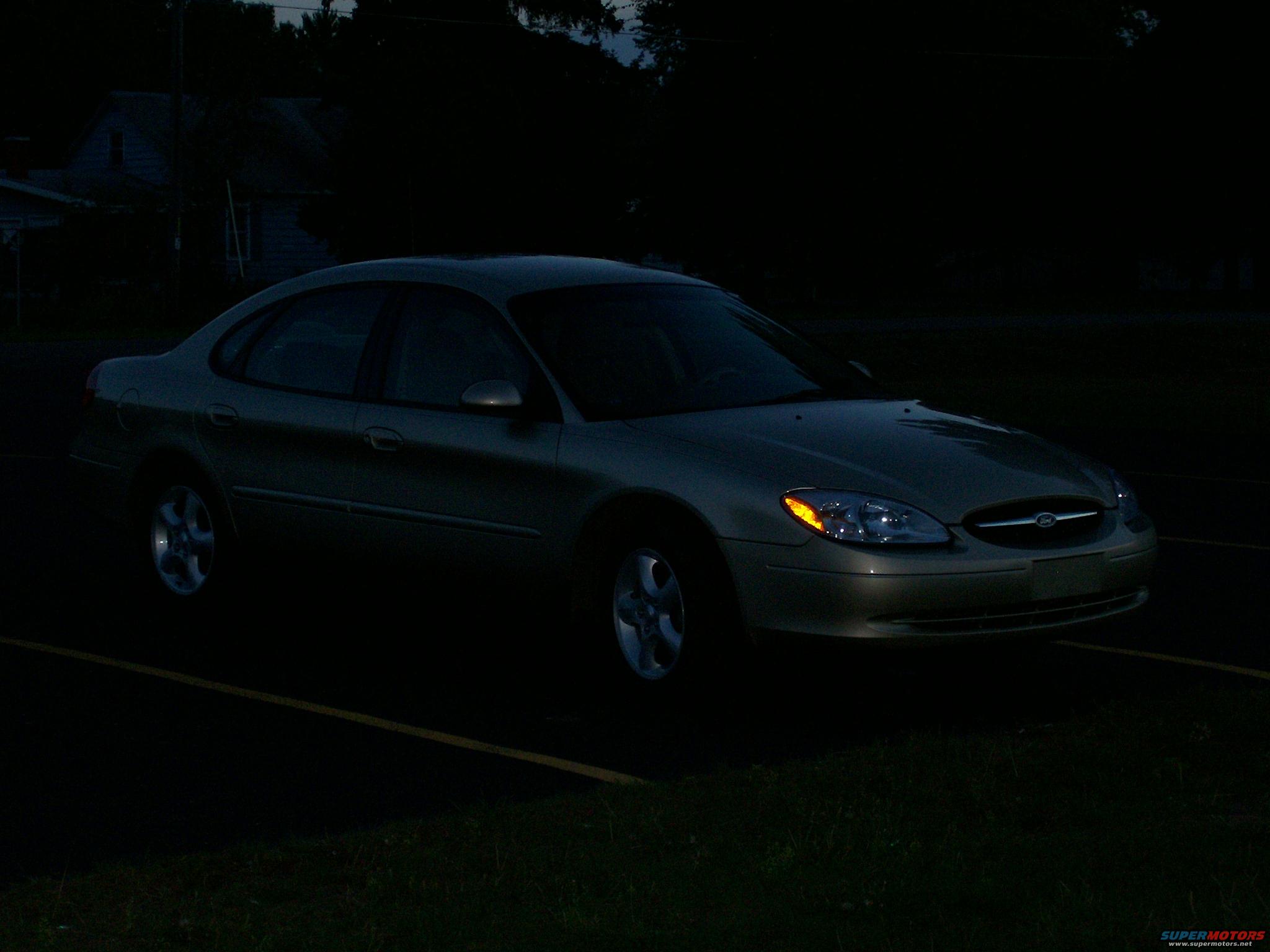 2000 Ford Taurus
