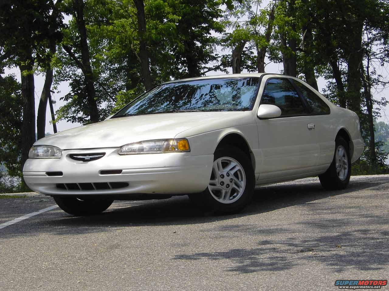 1996 Ford Thunderbird photo