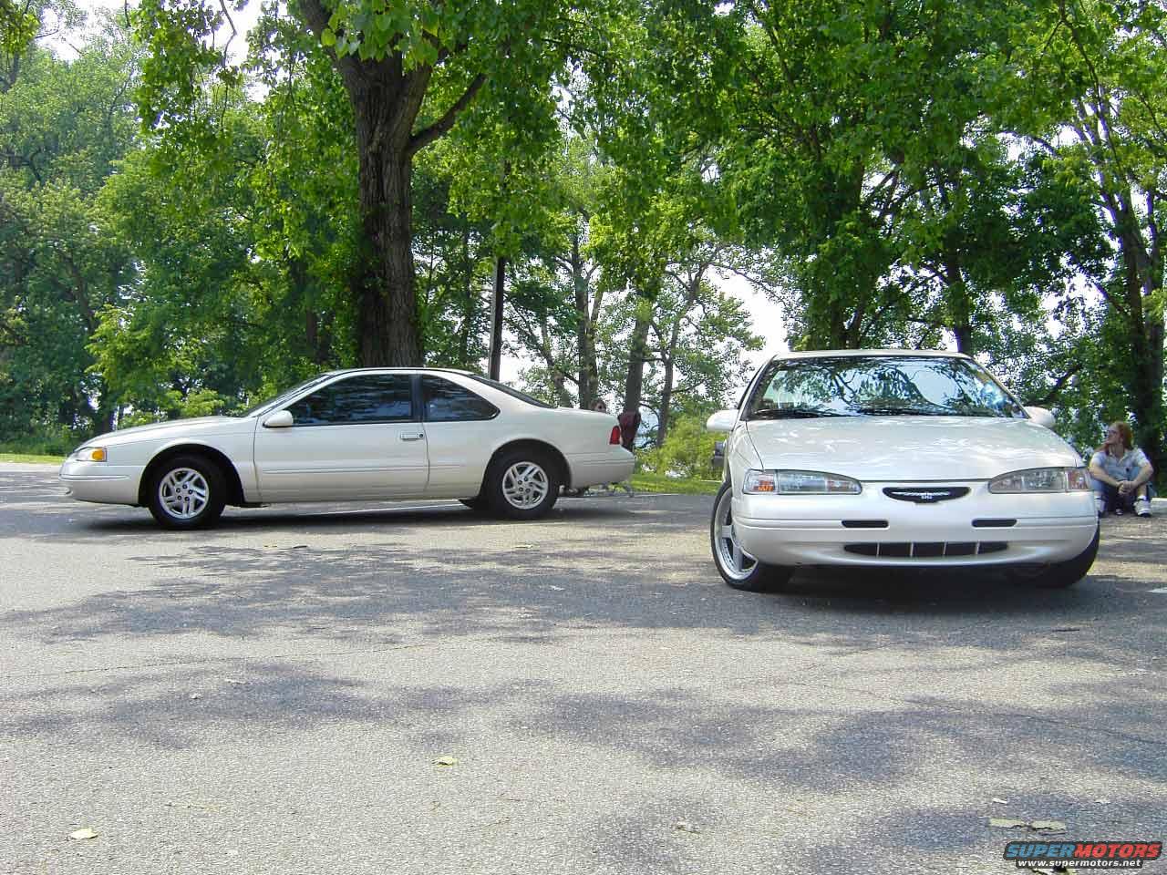 1996 Ford Thunderbird photo