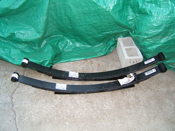 Skyjacker "soft ride" leaf springs installed instead of OEM  worn out leaf springs.