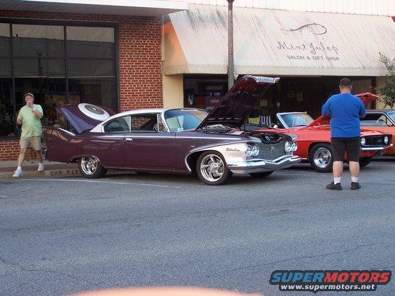000_0492.jpg A Belvedere.  This was my pick for best in show.  I loved this car.  If I owned it, I'd drive it to work every single day.