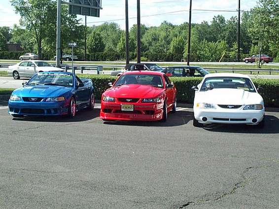 wb0519rwb.jpg willowbrook 05-19-02 The Three Amigos, yet again....