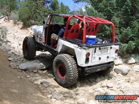 spring-creek-010.jpg we let this YJ on 37's pass in front of us, very nice guy