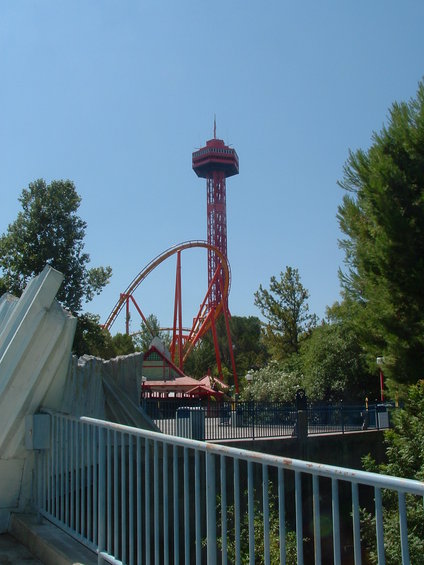 A picture of the observation tower with Tatsu in the foreground