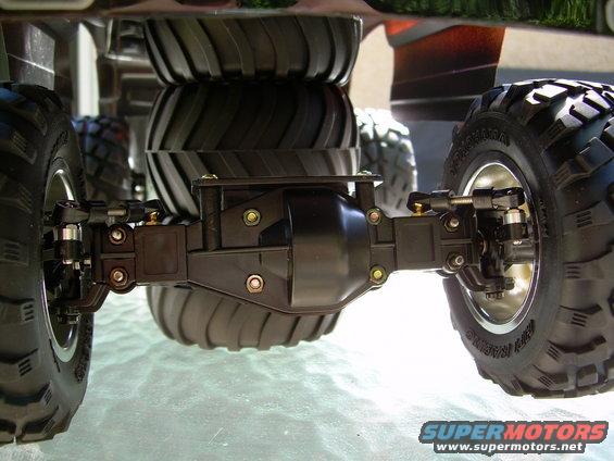 img-136.jpg rear axle...
