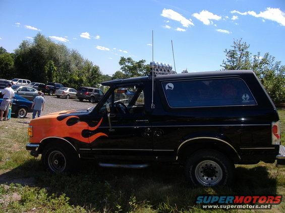 laceys-pictures-037.jpg Flaming Bronco at the car show

