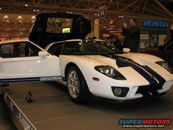 ford-gt.jpg 