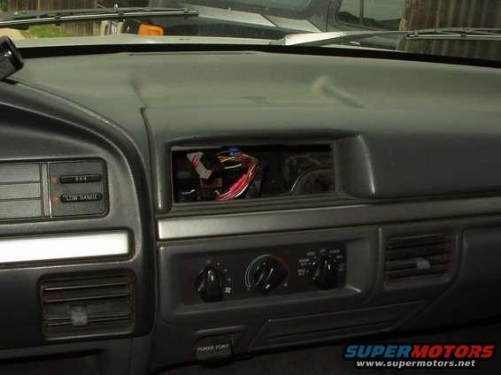 stereo_1.jpg At least they had the decency not to tear up the dash.