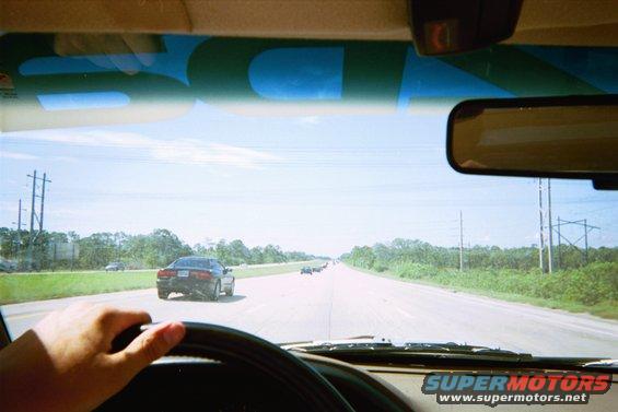 008_08-(2).jpg the left lane is the caravan