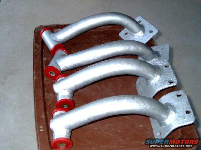 cagekit90.jpg A-pillar mounts (top) and B-pillar mounts (bottom)