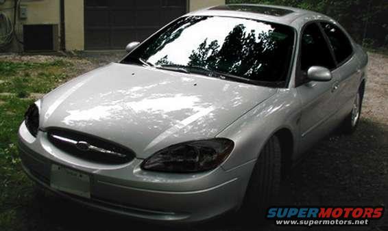 blackright.jpg Blackout headlights and windows