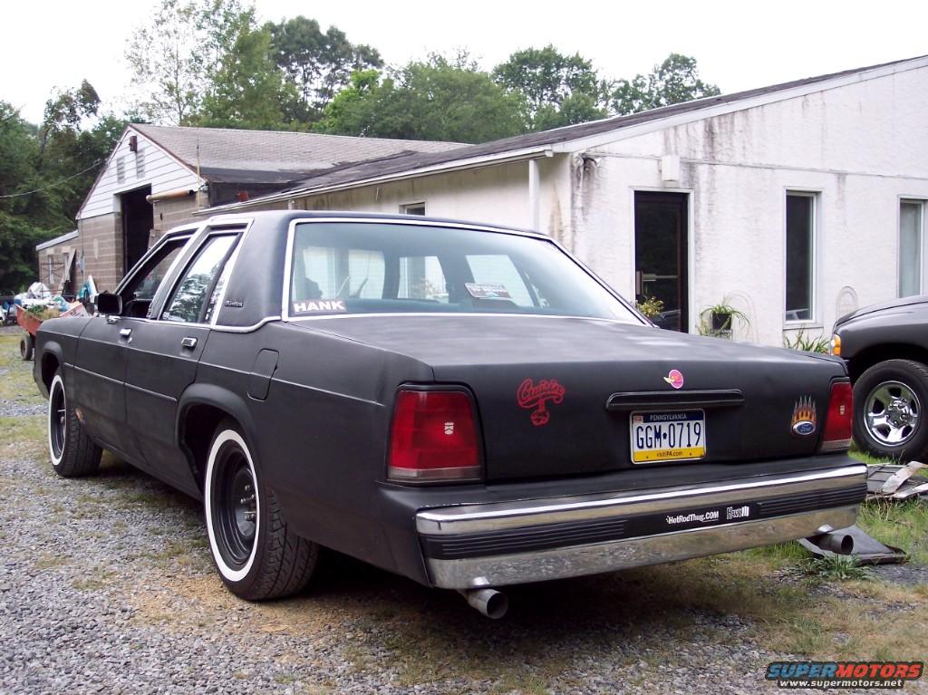 1989 Ford LTD Crown Victoria photo