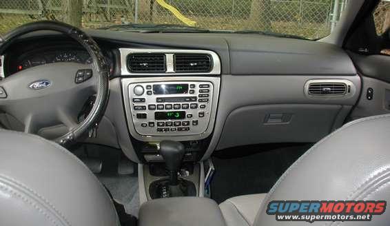 kitdashwide.jpg Wide angle of whole dash with kit.