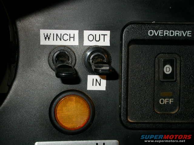 dscn5237.jpg In cab winch control.