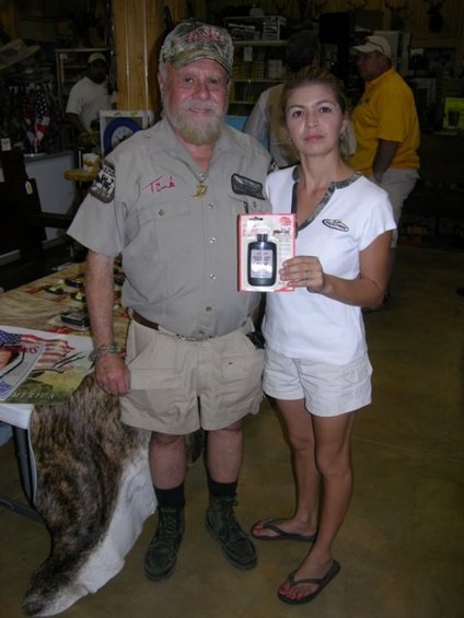 e1693f5ac34c3dfc036e8da6e584a9eb0_large.jpg Tink Nathan & Rochelle.
Sept 2, 2006
Oasis Outback