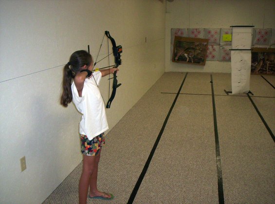 Alexis shooting the Range at Oasis Outback
Sept 2, 2006