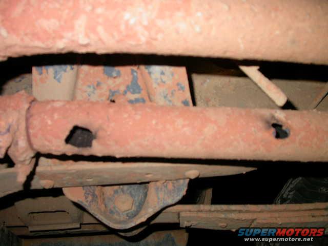 dscn5290.jpg Looks like here is where the exhaust hanger got torn off of.