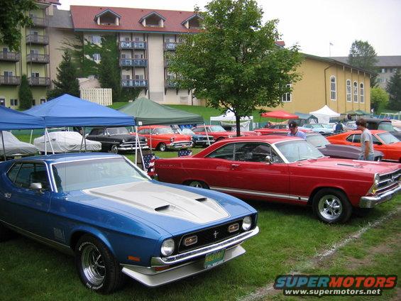 autofest06-013.jpg Couple a Fords