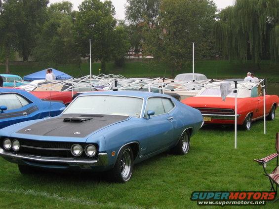 autofest06-016.jpg Cobra and Cobra topless.