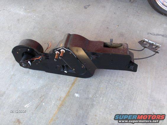 heater_plenum-003.jpg Now you can see it's part metal and part fiberous plastic. I replaced the original heater blower motor and the leaky heater core. Scrubbed the rust off and repainted it.