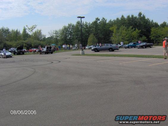 im000308.jpg vic doing burnout