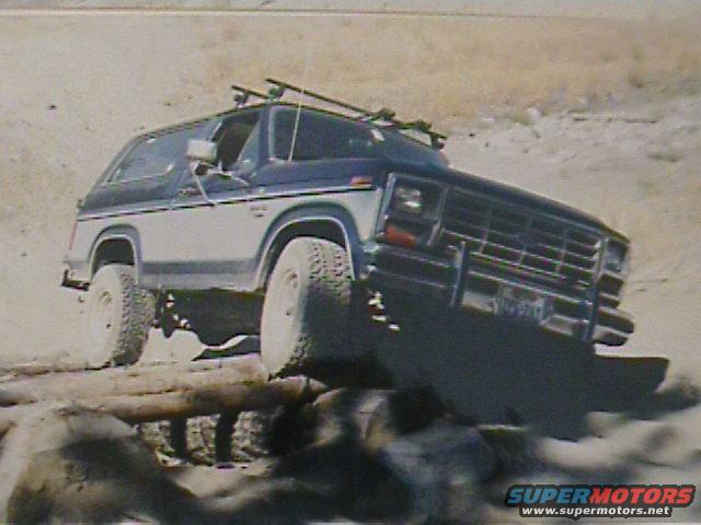 1985 Ford Bronco “Buzz'n Half Dozen”