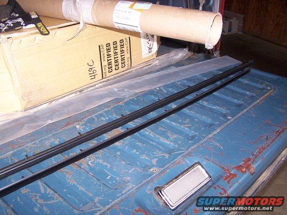 tailgate-weather-stripping.jpg Tailgate Weatherstripping