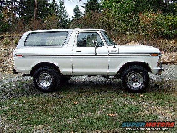 White 1979 Ford Bronco side view