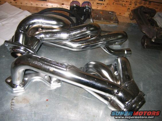 img_5876.jpg BBK Header for the 351, these should help it breath a little better.
