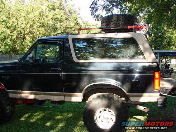 96-bronco-tire-carrier-007.jpg 