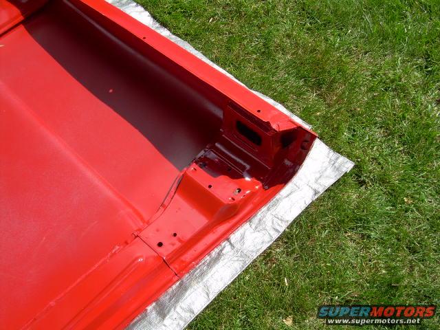 4-hood-driver-corner.jpg 042