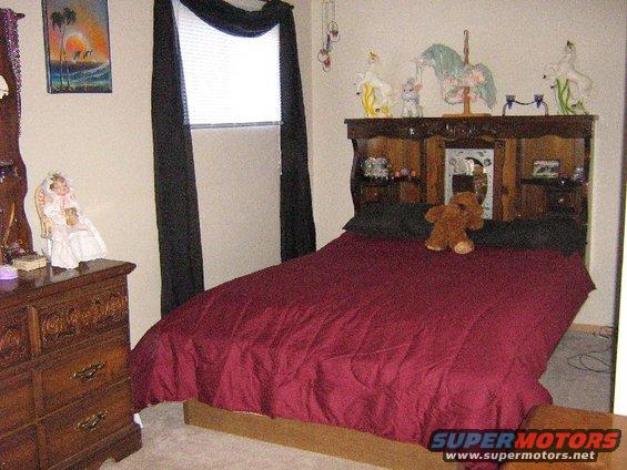 bedroom1.jpg 