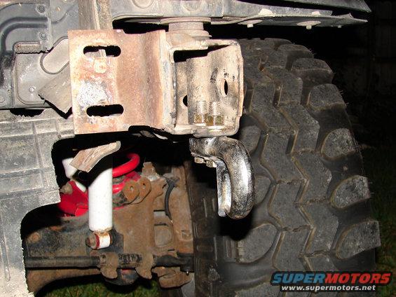 96-bronco-tow-hooks-016.jpg 