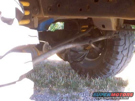 steering_0002.jpg A rock tore off my steering dampener and pushed my linkage up about 6"

Going to FULL HIGH STEER.