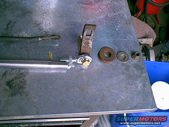 clutch11.jpg Here is a closeup of how it was going to connect the equlizer. bar