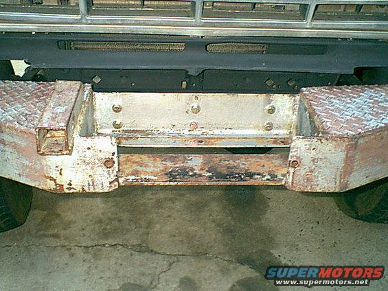 frontinstalled2.jpg Here it is bolted in place. This thing is not going anywhere.